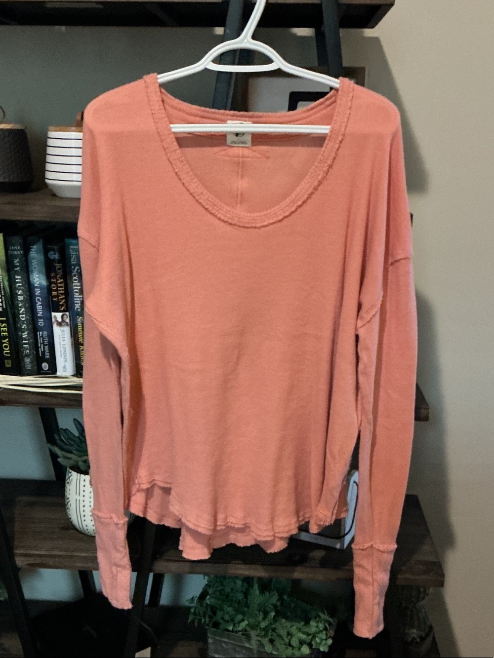 We The Free Coral Scoop Neck Long Sleeve Top Size L